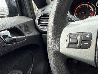 Opel Corsa 1.2 16V Hatchback  Benzine 1.229cc 59kW (80pk) FWD picture 16