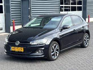 damaged passenger cars Volkswagen Polo 1.0 12V BlueMotion Technology Hatchback 4Dr Benzine 999cc 55kW (75pk) FWD 2017/12