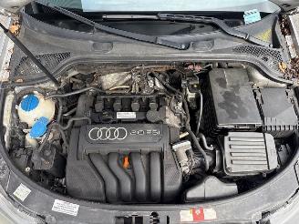 Audi A3 2.0 FSI 16V Hatchback 4Dr Benzine 1.984cc 110kW (150pk) FWD picture 23