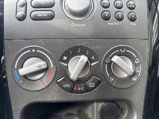 Suzuki Splash 1.0 12V MPV  Benzine 996cc 50kW (68pk) FWD picture 13