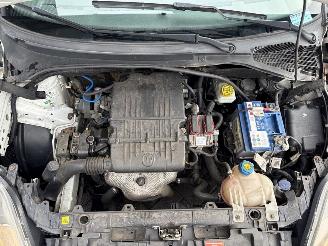 Fiat Grande Punto 1.4 Hatchback  Benzine 1.368cc 57kW (77pk) FWD picture 23