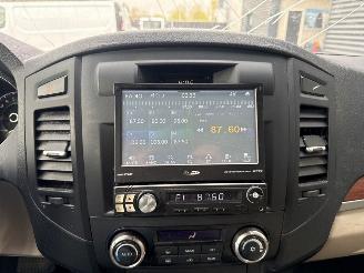 Mitsubishi Pajero 7 pers 3.0 V6 24V Jeep/SUV  Benzine 2.972cc 133kW (181pk) 4x4 picture 16