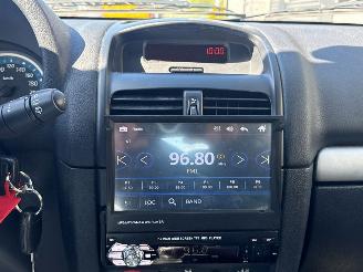 Renault Clio 1.2 16V Hatchback  Benzine 1.149cc 55kW (75pk) FWD picture 14