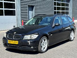 skadebil auto BMW 3-serie 320i 16V Combi/o  Benzine 1.995cc 110kW (150pk) RWD 2006/7