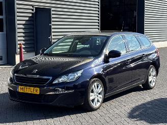 Auto incidentate Peugeot 308 1.6 BlueHDi 120 Combi/o 4Dr Diesel 1.560cc 88kW (120pk) FWD 2015/11