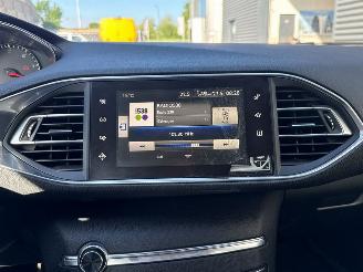 Peugeot 308 1.6 BlueHDi 120 Combi/o 4Dr Diesel 1.560cc 88kW (120pk) FWD picture 15