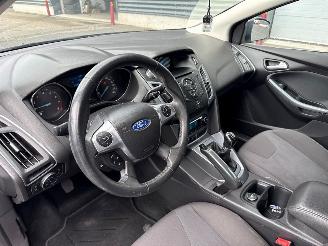 Ford Focus 1.6 Ti-VCT 16V 125 Hatchback picture 13