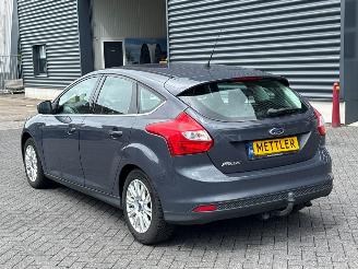 Ford Focus 1.6 Ti-VCT 16V 125 Hatchback picture 3