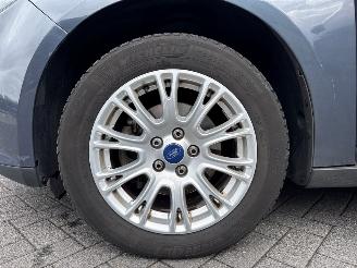 Ford Focus 1.6 Ti-VCT 16V 125 Hatchback picture 11