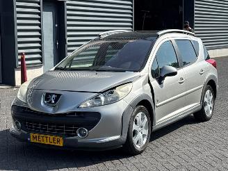Voiture accidenté Peugeot 207 1.6 16V Combi/o  Benzine 1.598cc 88kW (120pk) FWD 2008/7