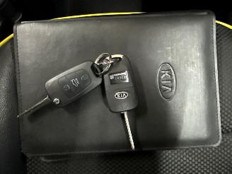 Kia Picanto 1.1 12V Hatchback  Benzine 1.086cc 48kW (65pk) FWD picture 21