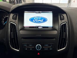 Ford Focus 1.0 Ti-VCT EcoBoost picture 23