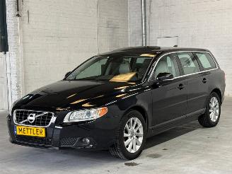 Schadeauto Volvo V-70 1.6 T4 16V Combi/o  Benzine 1.596cc 132kW (179pk) FWD 2012/10