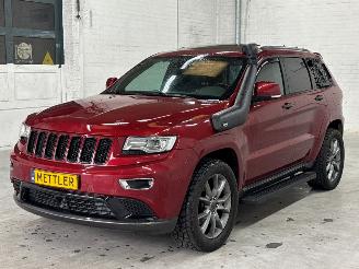 Damaged car Jeep Grand-cherokee 3.0 CRD V6 24V SUV  Diesel 2.987cc 184kW (250pk) 4x4 2015/6