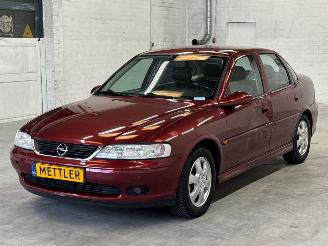 škoda osobní automobily Opel Vectra -B 1.6 16V Ecotec Sedan 4Dr Benzine 1.598cc 74kW (101pk) FWD 2001/11
