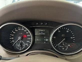 Mercedes ML 3.0 ML-280 CDI 4-Matic V6 24V SUV picture 26