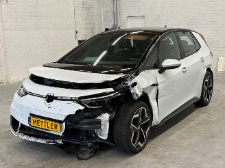 Damaged car Volkswagen ID.3 Pro Pro S 77 kWh Hatchback 4Dr Elektrisch  150kW (204pk) RWD 2021-11  EBJC; EBJA 2022/10