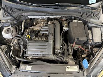 Volkswagen Golf 1.4 TSI 16V Hatchback  Benzine 1.395cc 90kW (122pk) FWD picture 25