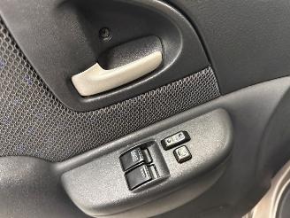 Toyota Yaris-verso 1.3 16V MPV  Benzine 1.299cc 62kW (84pk) FWD picture 19
