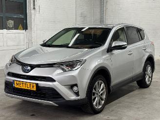 Damaged car Toyota Rav-4 2.5 Hybrid 16V VVT-i 4x2 Jeep/SUV  Benzine 2.494cc 145kW (197pk) FWD 2016/8
