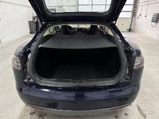 Tesla Model S Free Supercharge 85 Liftback  Elektrisch  270kW (367pk) RWD picture 10