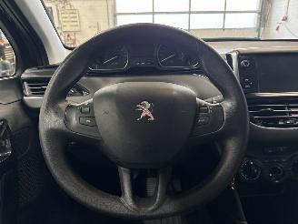 Peugeot 208 1.2 Vti 12V PureTech 82 Hatchback  Benzine 1.199cc 60kW (82pk) FWD picture 12