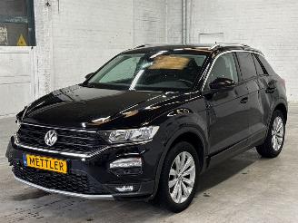 Schadeauto Volkswagen T-Roc 1.5 TSI Evo BMT 16V SUV  Benzine 1.498cc 110kW (150pk) FWD 2019/6
