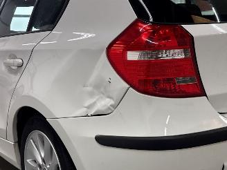 BMW 1-serie 116i 1.6 16V Hatchback 4Dr Benzine 1.597cc 90kW (122pk) RWD picture 26
