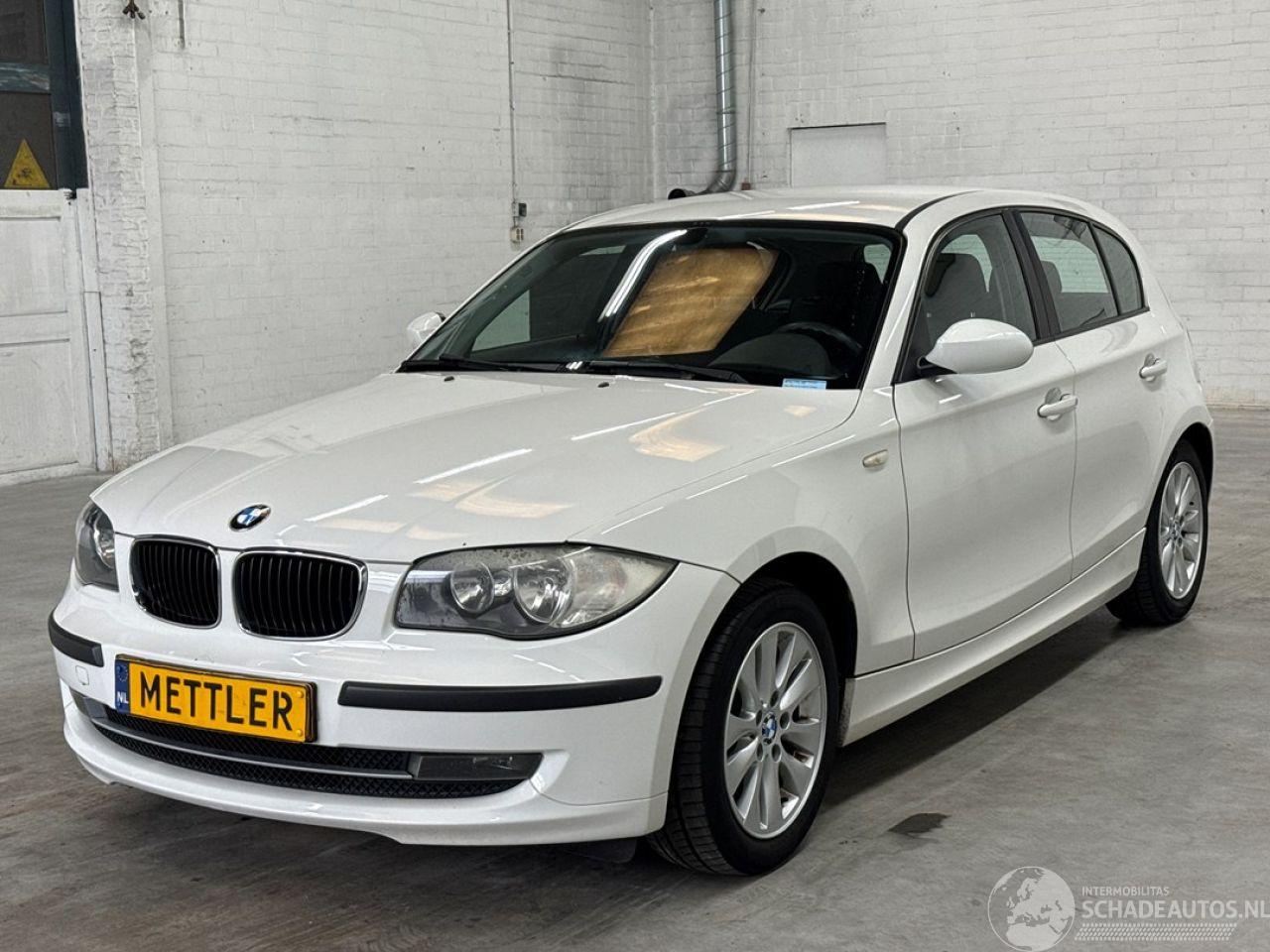 BMW 1-serie 116i 1.6 16V Hatchback 4Dr Benzine 1.597cc 90kW (122pk) RWD