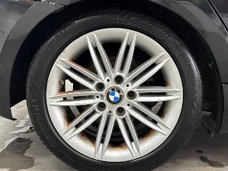 BMW 1-serie 116i 1.6 16V Hatchback 4Dr Benzine 1.596cc 85kW (116pk) RWD picture 19