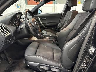 BMW 1-serie 116i 1.6 16V Hatchback 4Dr Benzine 1.596cc 85kW (116pk) RWD picture 12