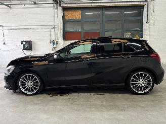 Mercedes A-klasse 2.2 A-220 d 16V Hatchback  Diesel 2.143cc 130kW (177pk) FWD picture 2