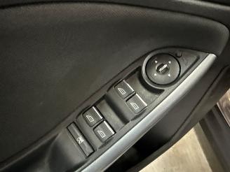 Ford Focus 1.0 Ti-VCT EcoBoost 12V 125 Combi/o  Benzine 998cc 92kW (125pk) FWD picture 12