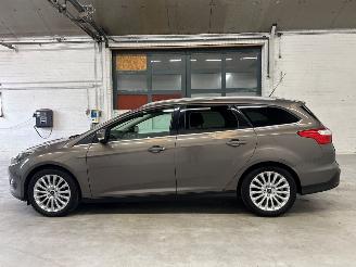 Ford Focus 1.0 Ti-VCT EcoBoost 12V 125 Combi/o  Benzine 998cc 92kW (125pk) FWD picture 2