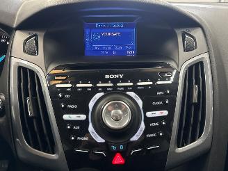 Ford Focus 1.0 Ti-VCT EcoBoost 12V 125 Combi/o  Benzine 998cc 92kW (125pk) FWD picture 16