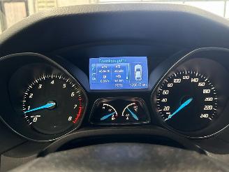 Ford Focus 1.0 Ti-VCT EcoBoost 12V 125 Combi/o  Benzine 998cc 92kW (125pk) FWD picture 15