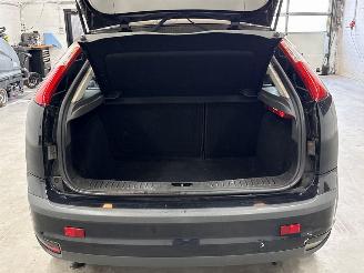 Ford Focus 1.6 16V Hatchback  Benzine 1.596cc 74kW (101pk) FWD picture 9