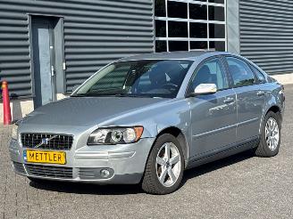 Schadeauto Volvo S-40 2.4 20V Sedan 4Dr Benzine 2.435cc 103kW (140pk) FWD 2006/3