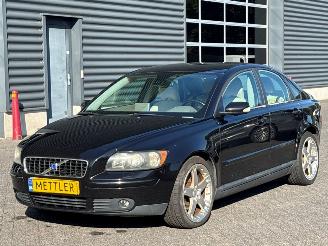 Coche accidentado Volvo S-40 2.4 20V Sedan 4Dr Benzine 2.435cc 103kW (140pk) FWD 2004/10