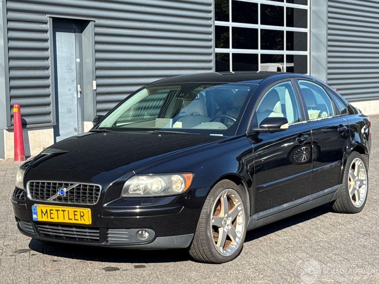Volvo S-40 2.4 20V Sedan 4Dr Benzine 2.435cc 103kW (140pk) FWD