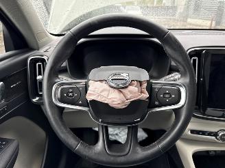 Volvo XC40 2.0 B4 16V Mild Hybrid Autom. SUV  Elektrisch Benzine 1.969cc 145kW (197pk) FWD picture 17