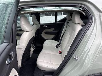 Volvo XC40 2.0 B4 16V Mild Hybrid Autom. SUV  Elektrisch Benzine 1.969cc 145kW (197pk) FWD picture 13