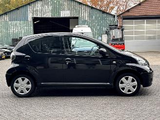 Toyota Aygo 1.0 12V VVT-i Hatchback  Benzine 998cc 50kW (68pk) FWD picture 6