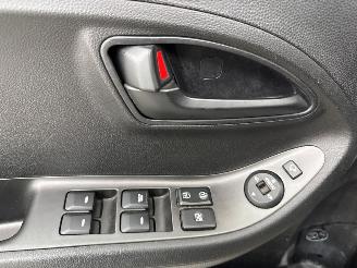Kia Picanto 1.2 16V Hatchback  Benzine 1.248cc 63kW (86pk) FWD picture 12