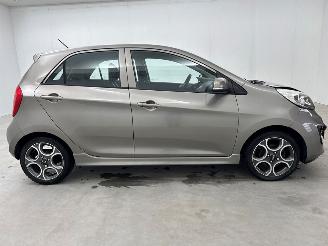 Kia Picanto 1.2 16V Hatchback  Benzine 1.248cc 63kW (86pk) FWD picture 6