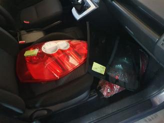 Mazda 5 2.0 EXECUTIVE 7 PERSOONS Met Gebruikte onderdelen erbij picture 18