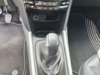 Peugeot 2008 1.2 PureTech Urban Cross picture 23