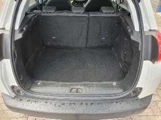 Peugeot 2008 1.2 PureTech Urban Cross picture 24