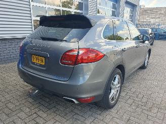 Porsche Cayenne 4.8 S automaat picture 5