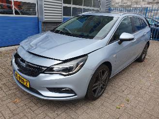 Vaurioauto  passenger cars Opel Astra SPORTS TOURER 1.4 Online Edition 2017/3